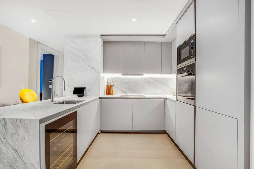 INVESTMENT - A Leasehold Two Bedroom Flat Located on the 36th floor of the iconic One Bishopsgate Plaza