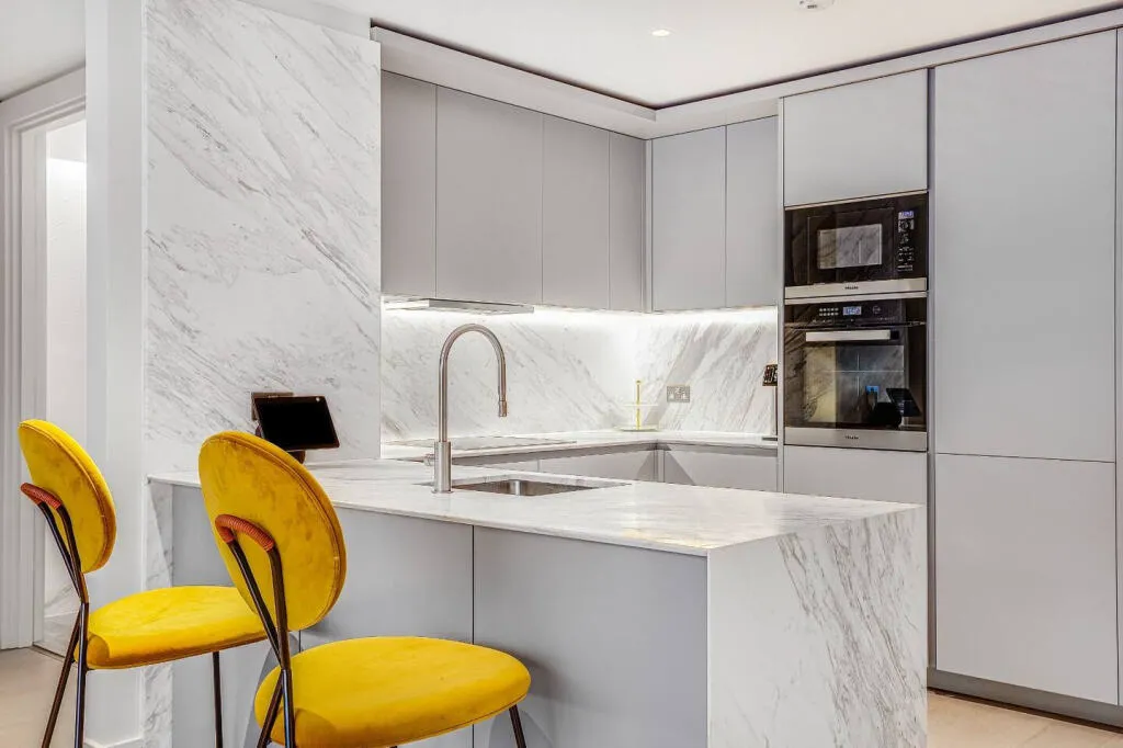 INVESTMENT - A Leasehold Two Bedroom Flat Located on the 36th floor of the iconic One Bishopsgate Plaza