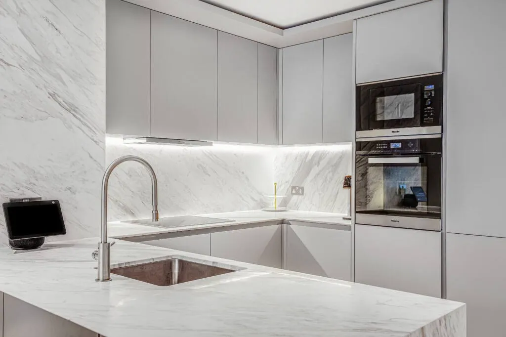 INVESTMENT - A Leasehold Two Bedroom Flat Located on the 36th floor of the iconic One Bishopsgate Plaza