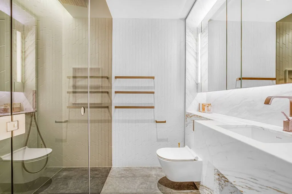 INVESTMENT - A Leasehold Two Bedroom Flat Located on the 36th floor of the iconic One Bishopsgate Plaza