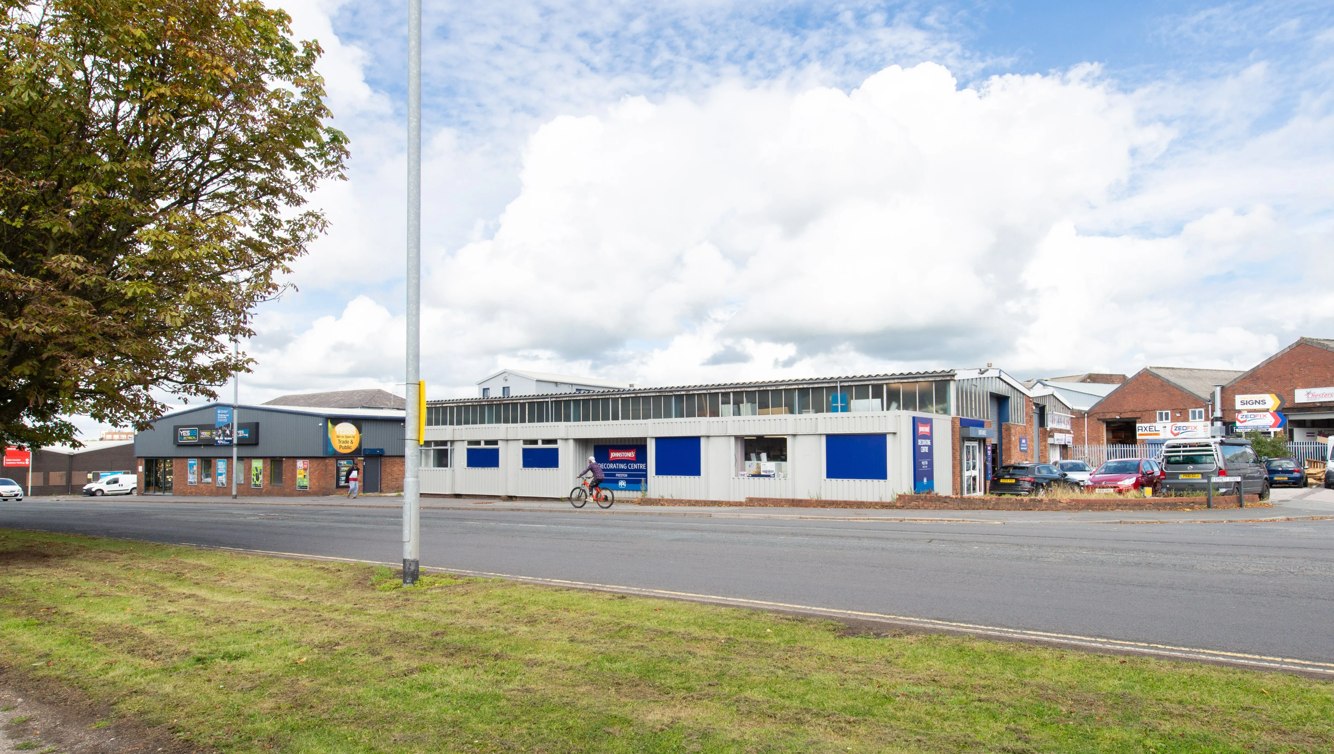 Leasehold Multi-let Trade Counter Investment