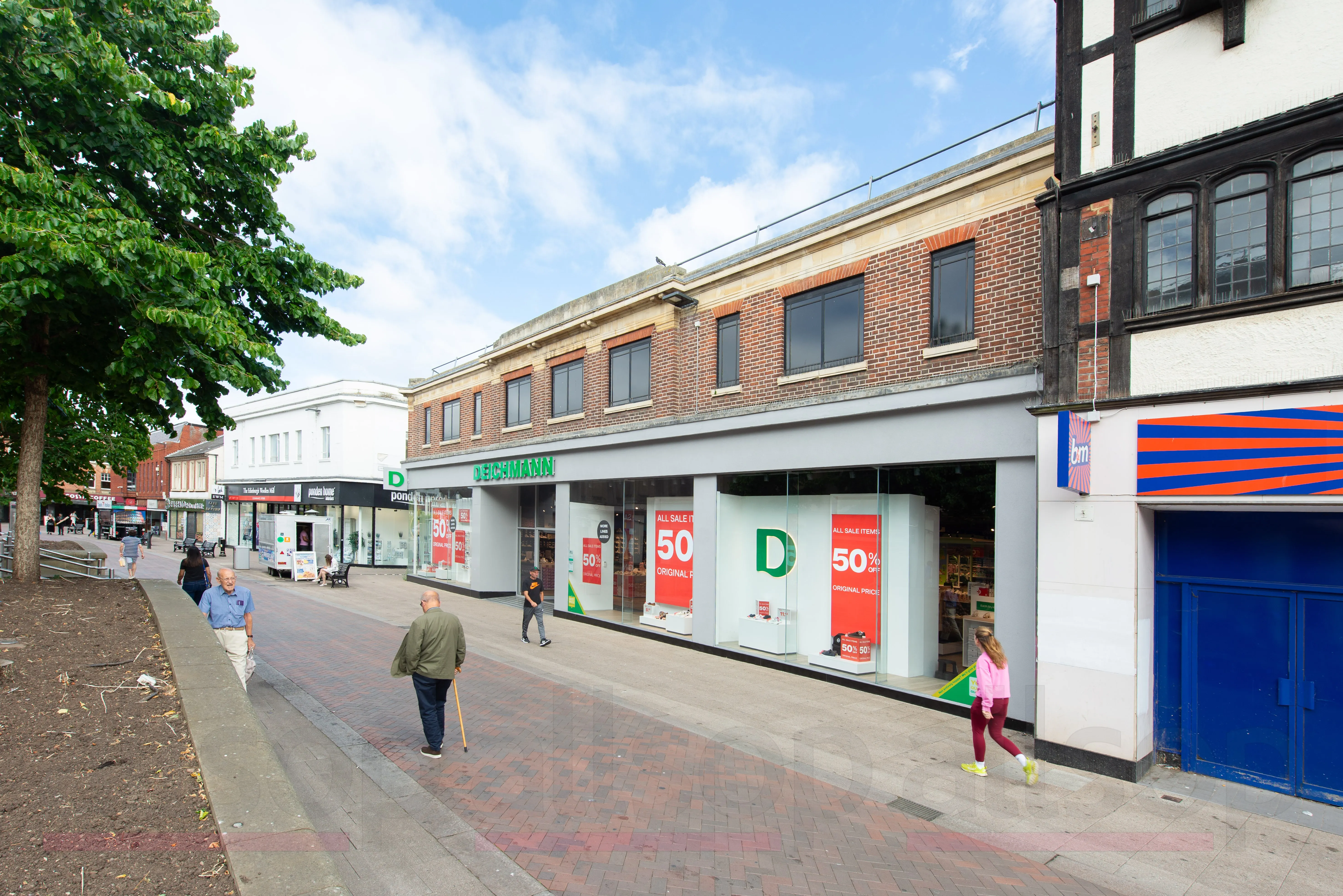 Freehold Town Centre Shop Investment