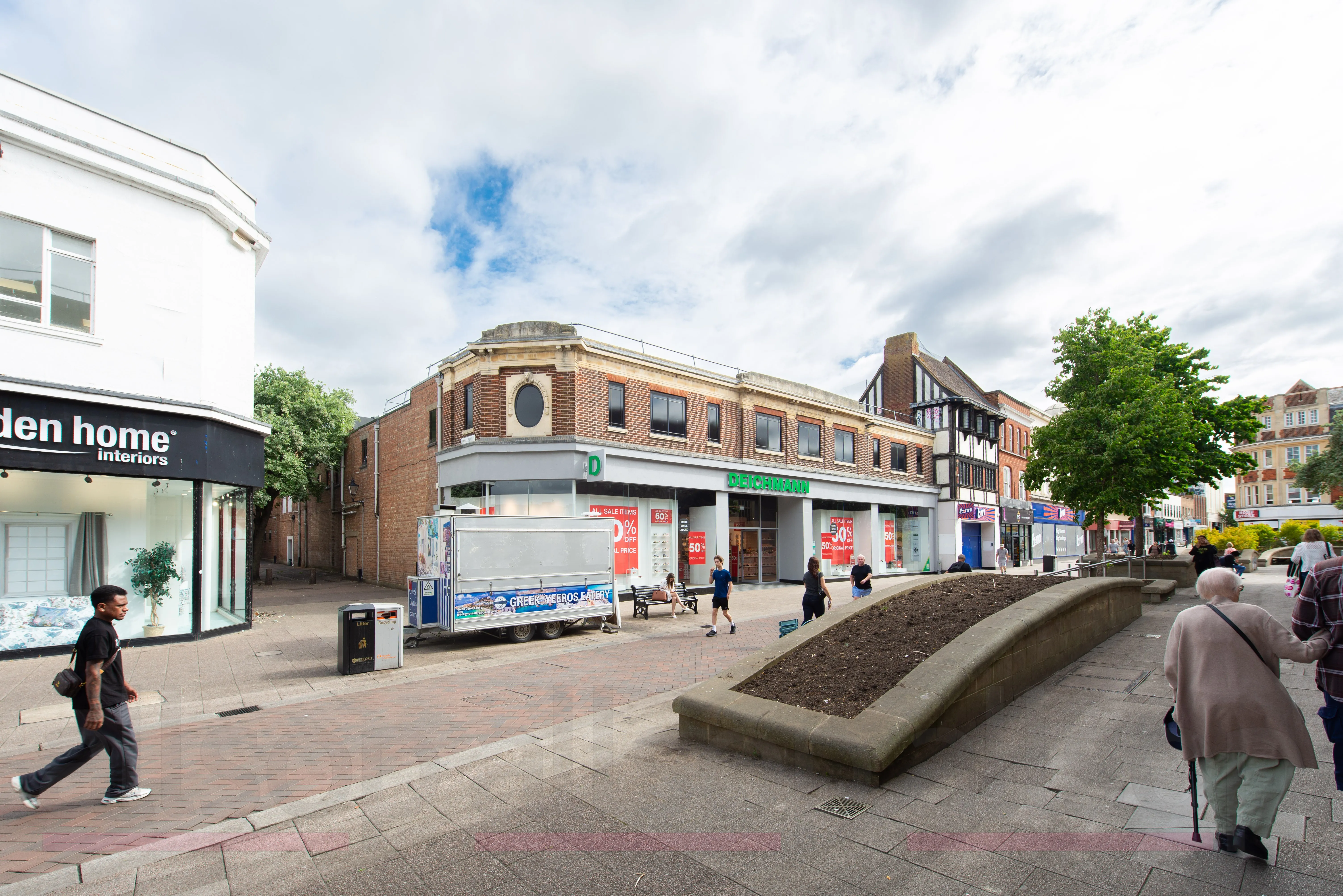 Freehold Town Centre Shop Investment