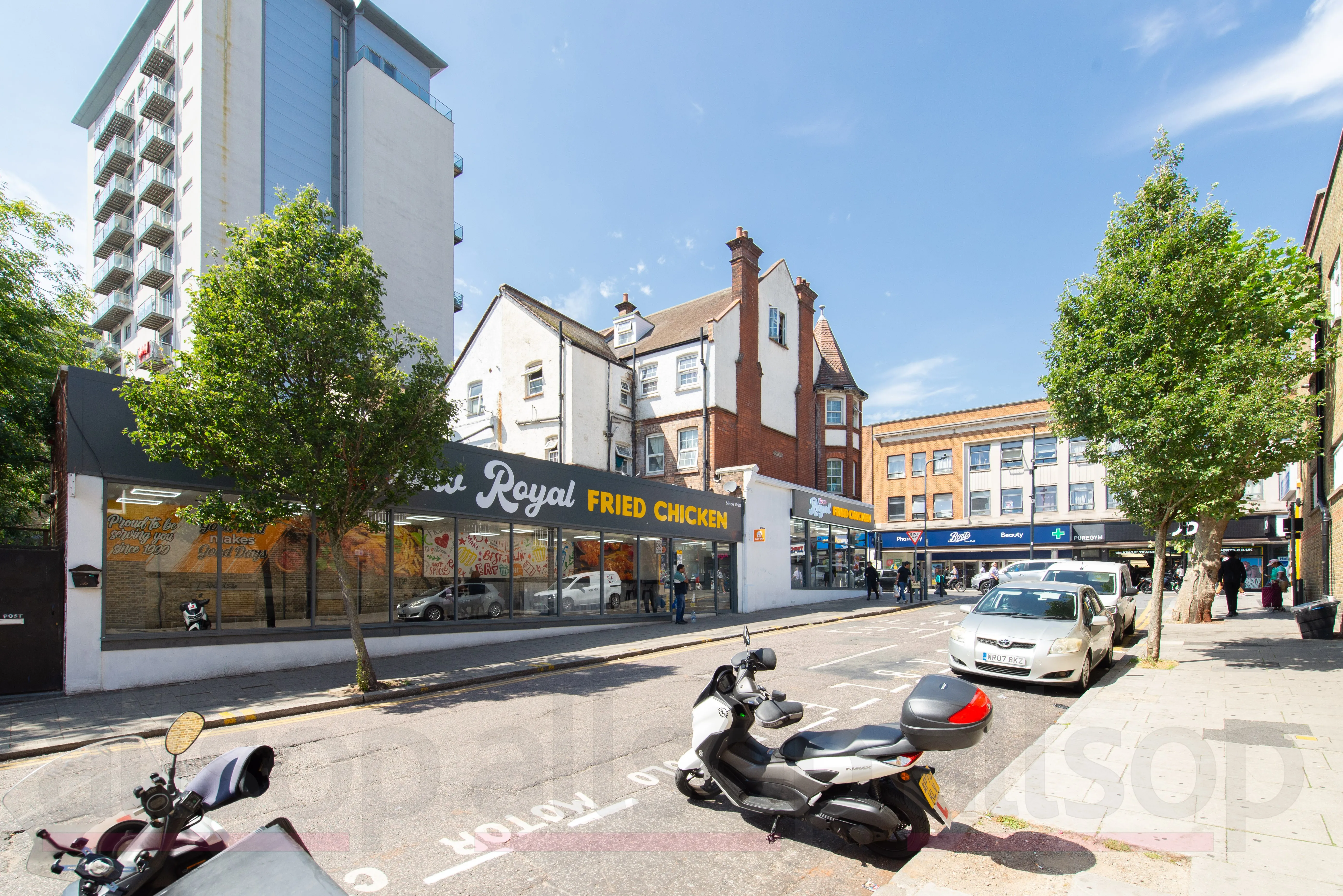 Freehold Restaurant/Takeaway, Shop and Residential Investment