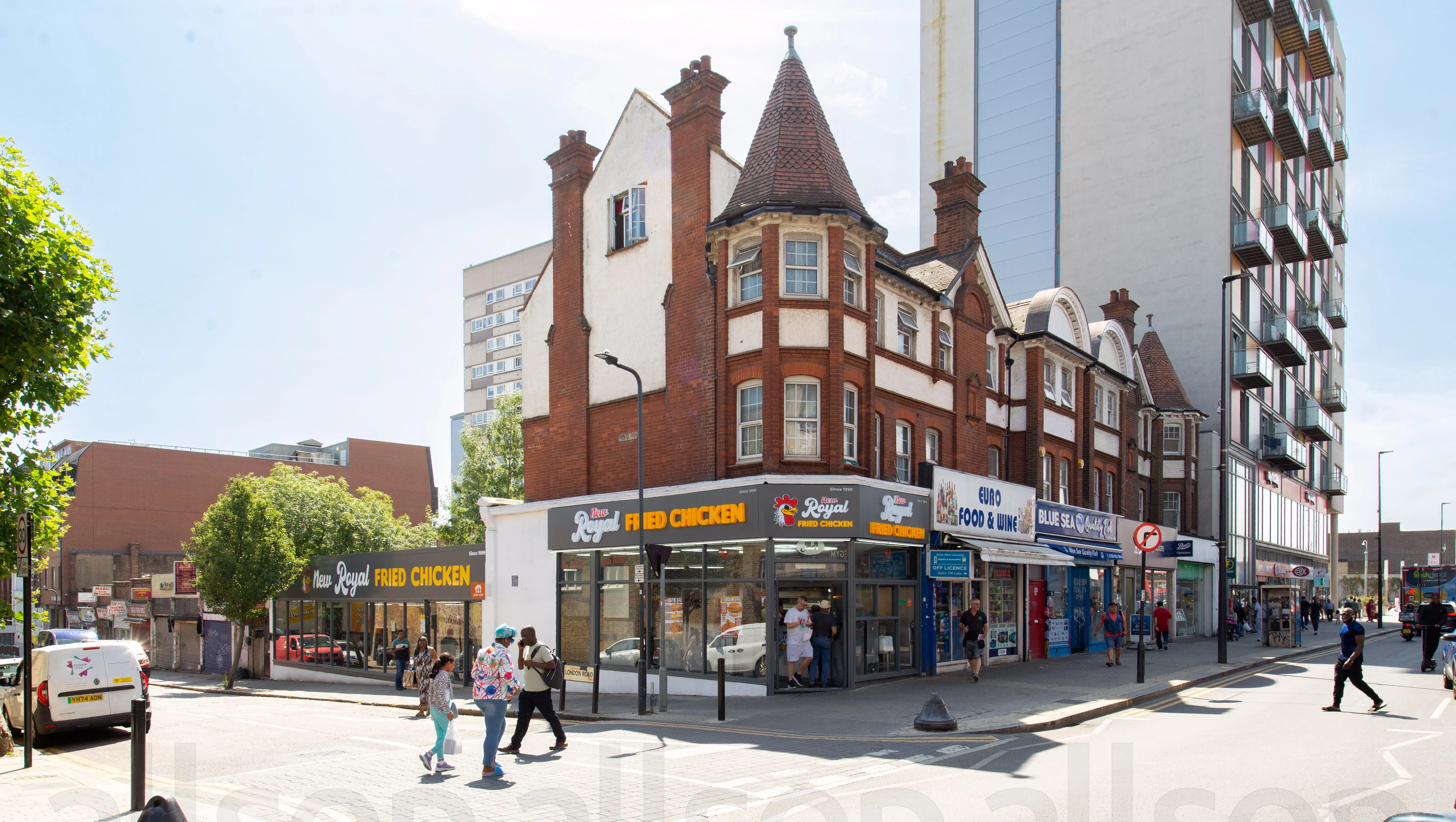 Freehold Restaurant/Takeaway, Shop and Residential Investment