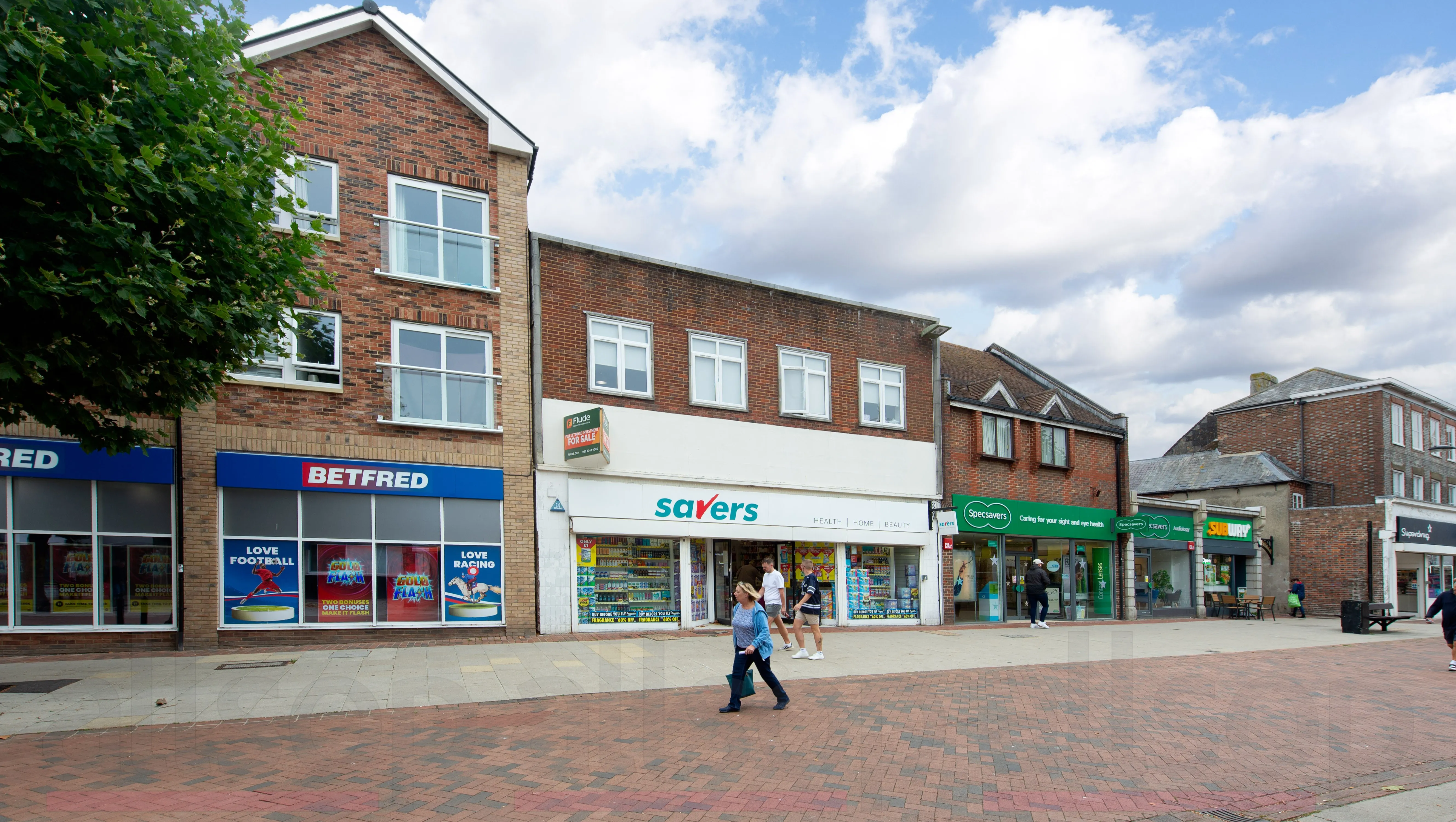 Well Located Freehold Shop & Residential Investment