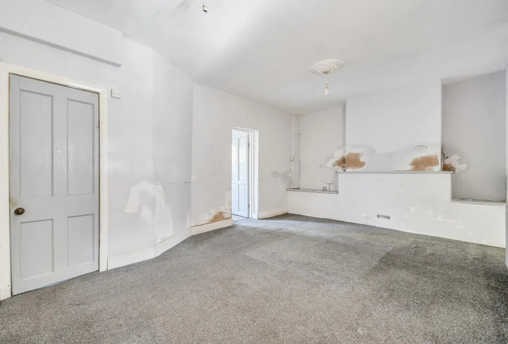 3 bed Terraced