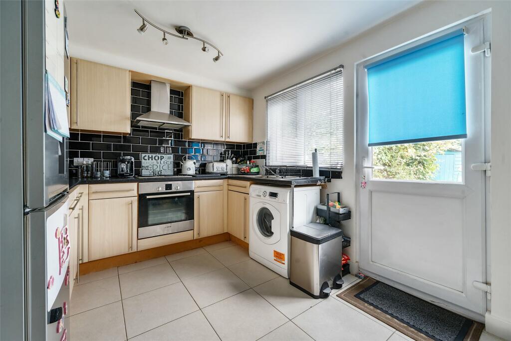 4 bed Town House