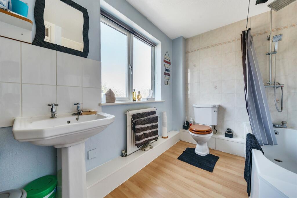 4 bed Town House