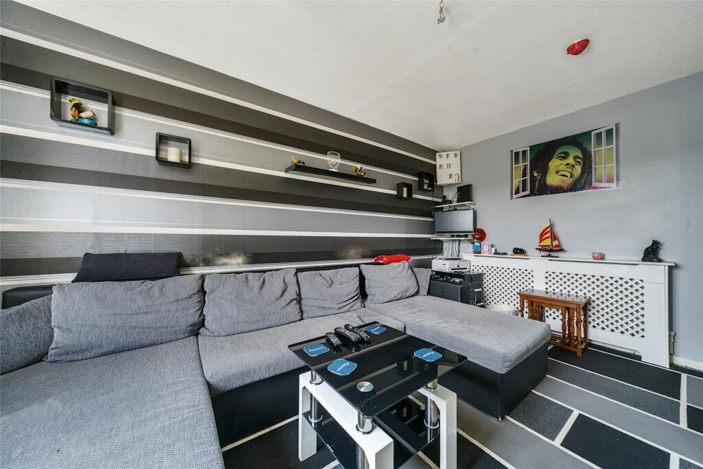 4 bed Town House