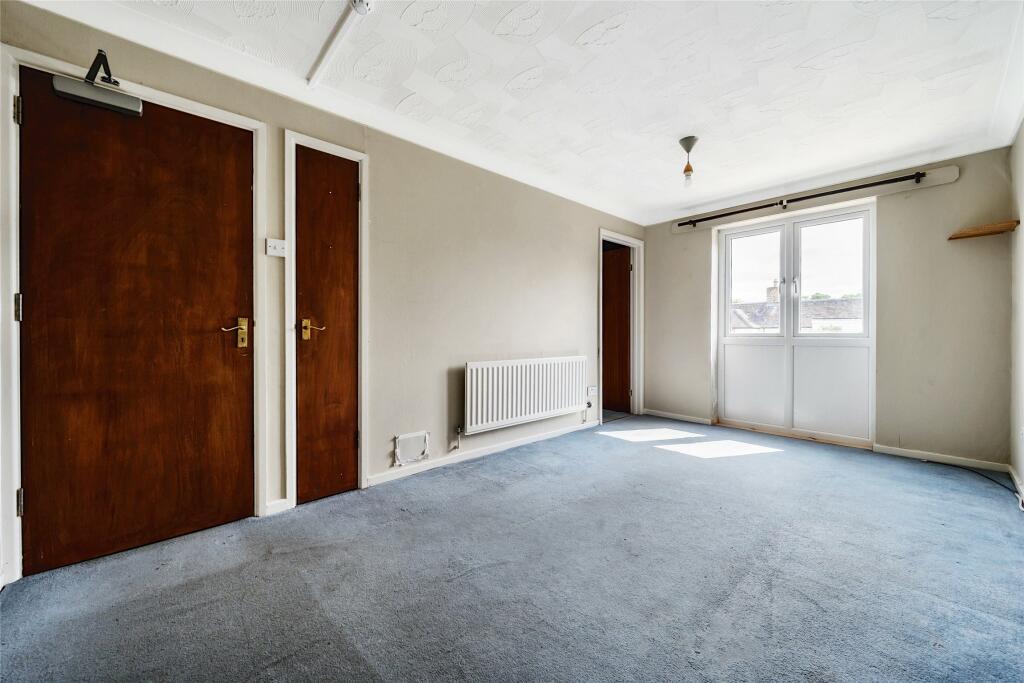 4 bed Town House