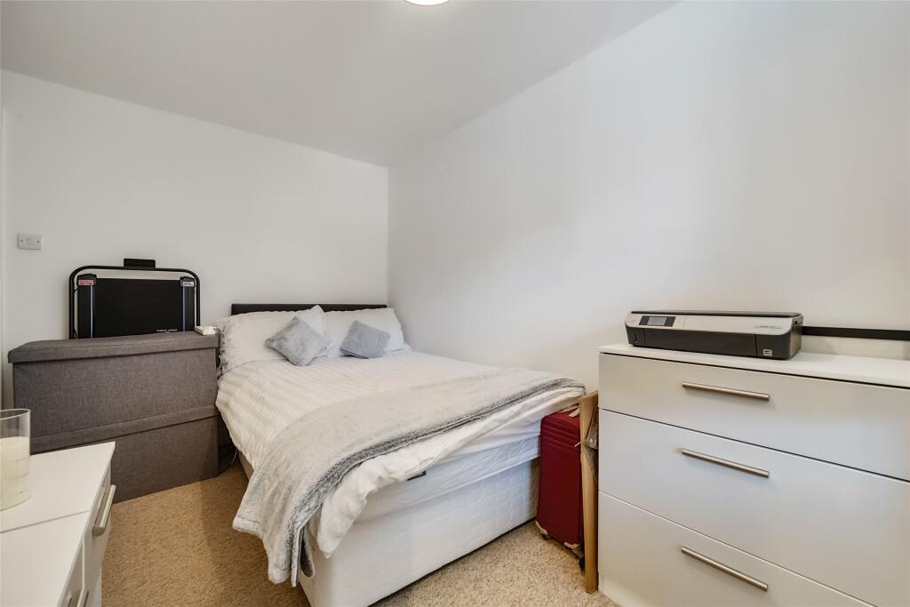 4 bed Town House