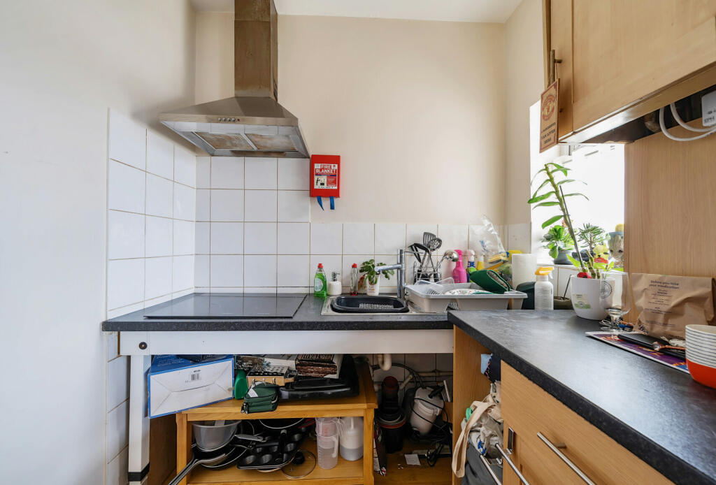1 bed Ground Flat