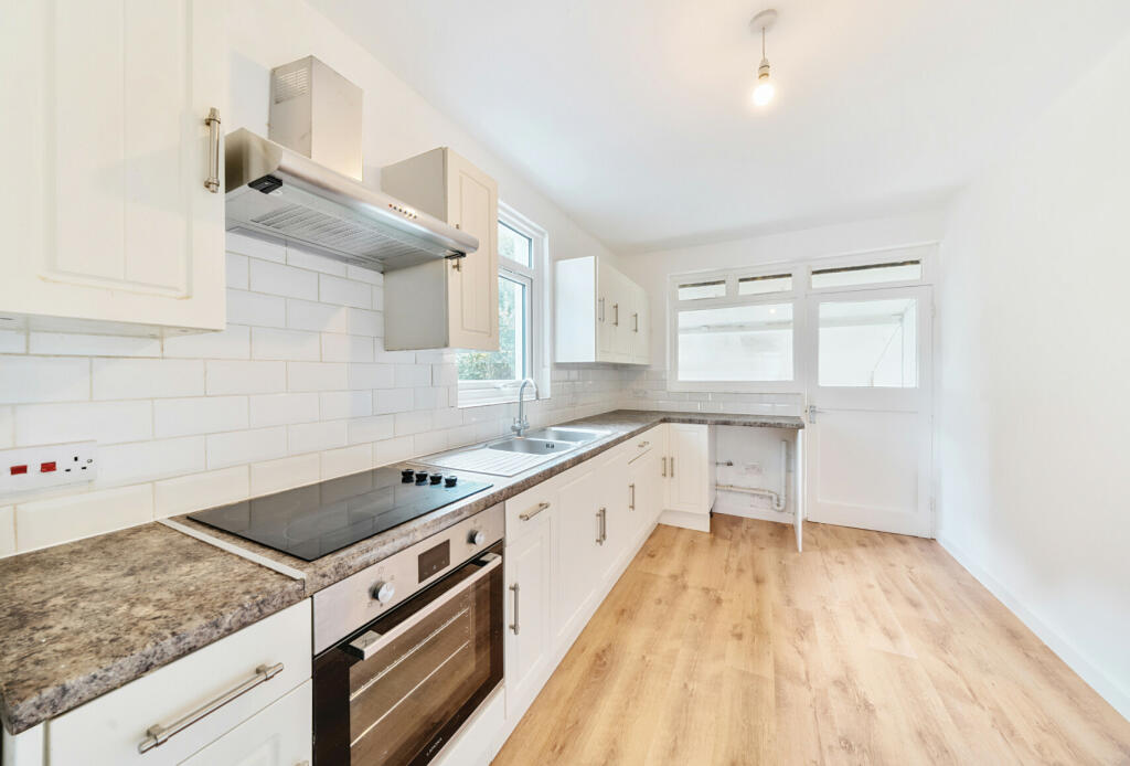 3 bed Semi-Detached