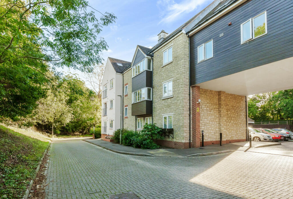 2 bed Apartment
