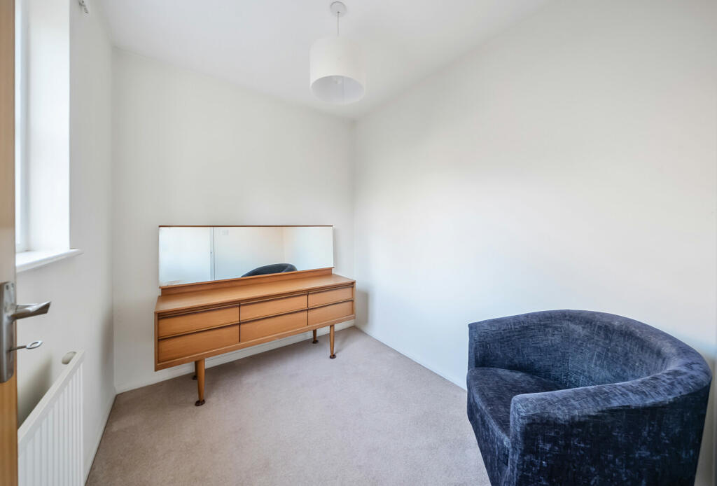 4 bed Semi-Detached