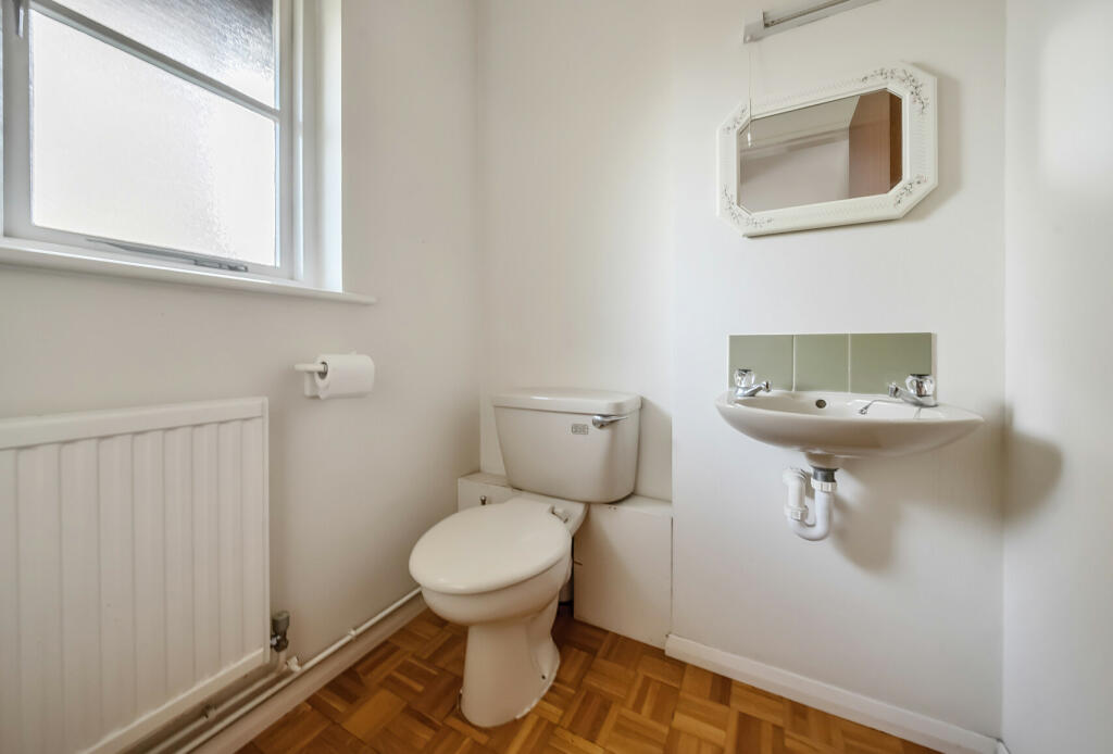 4 bed Semi-Detached