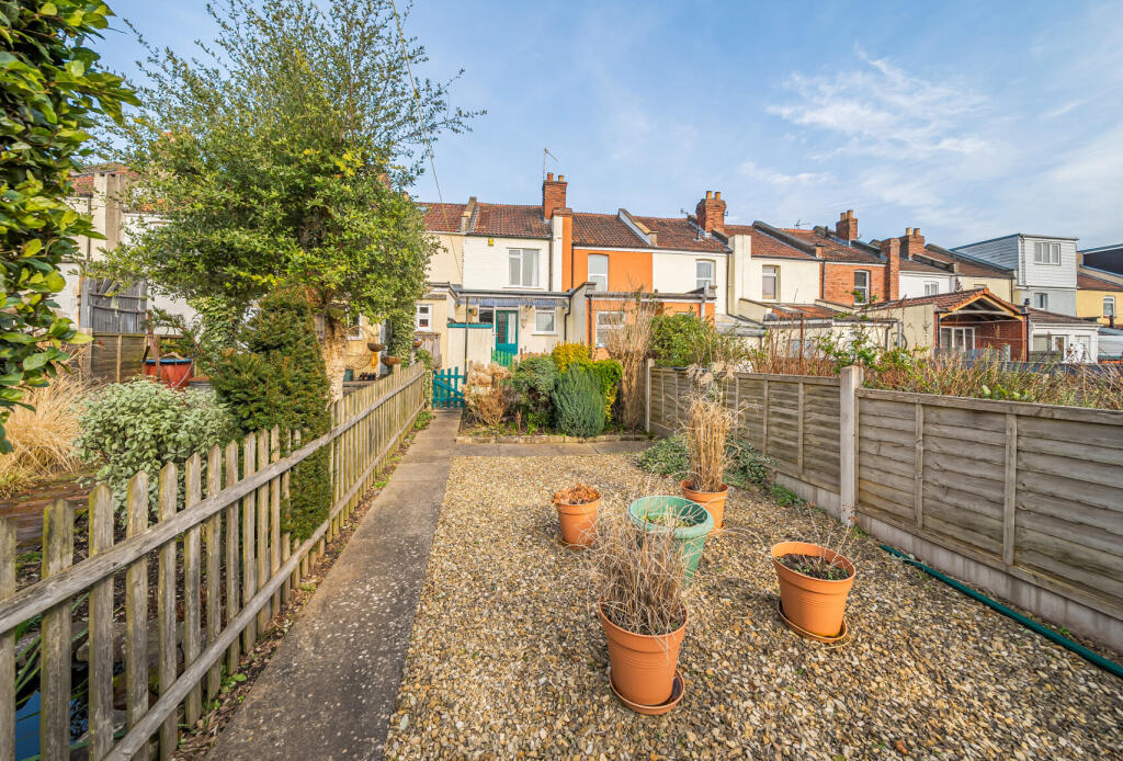 2 bed Terraced