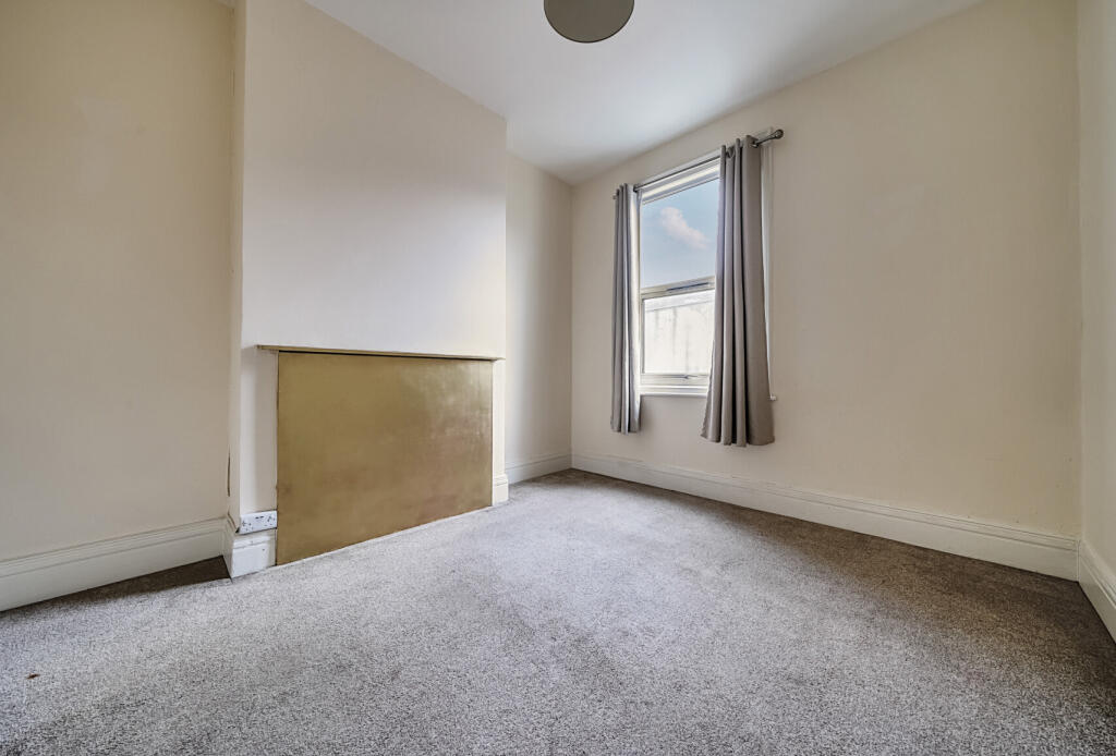 3 bed Maisonette