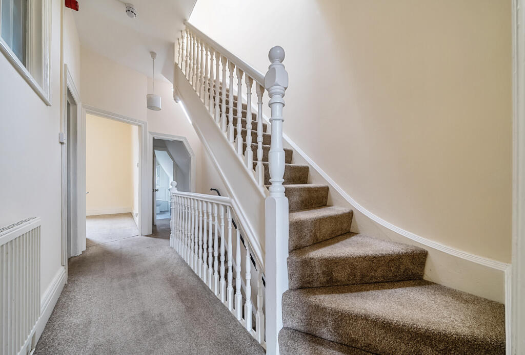 3 bed Maisonette