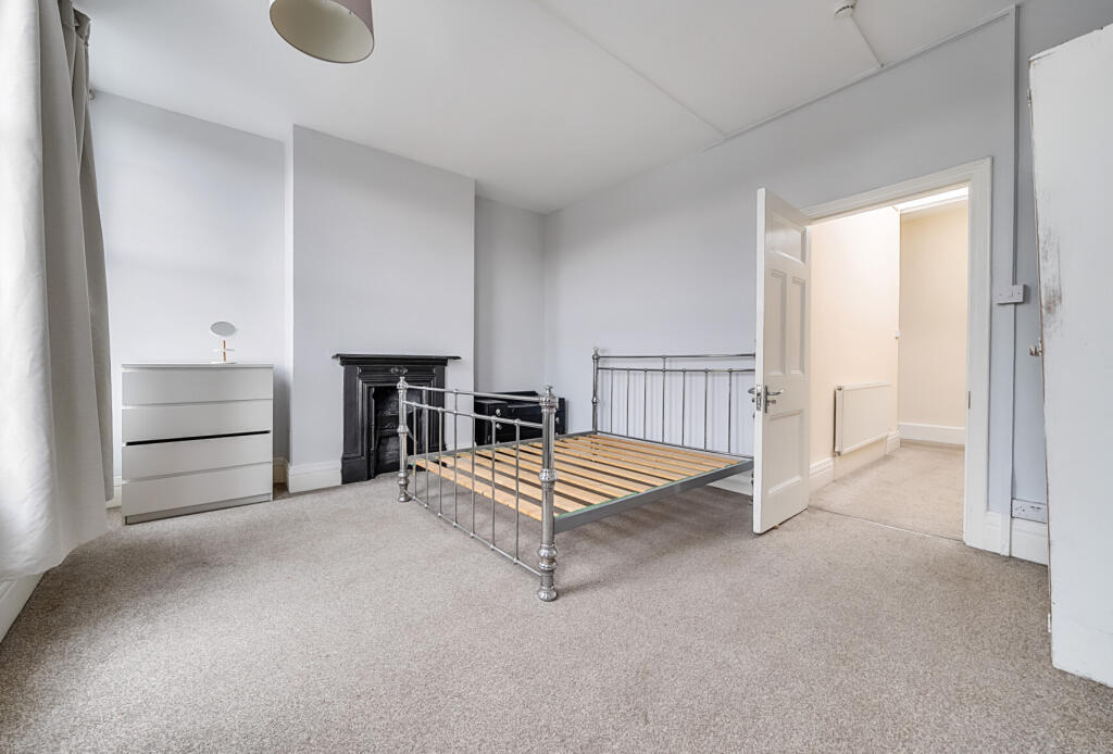 3 bed Maisonette