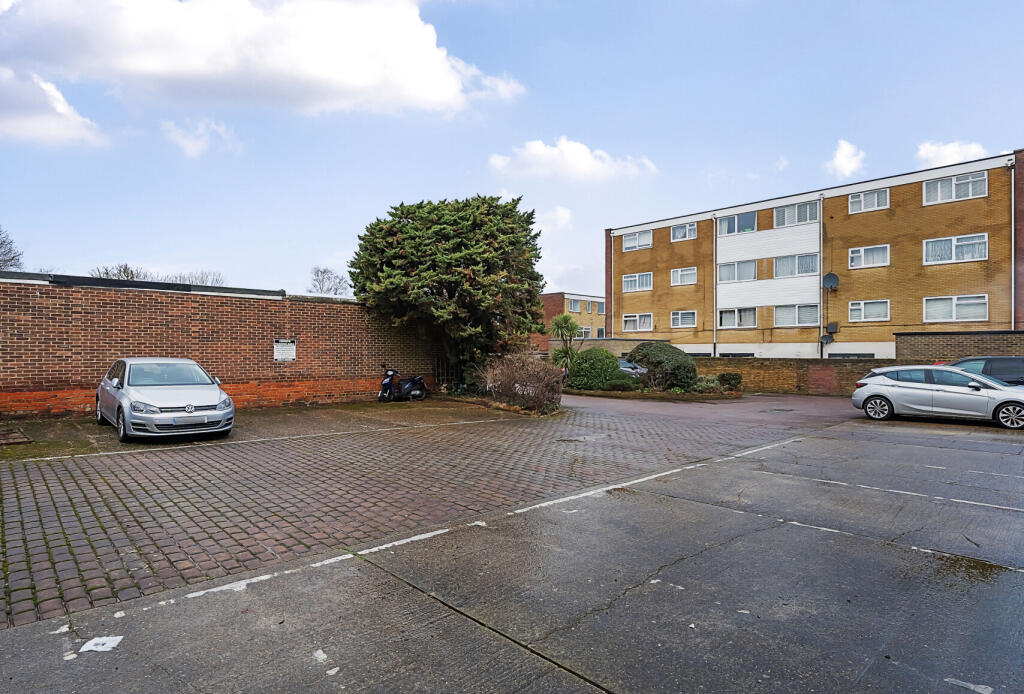 1 bed Apartment