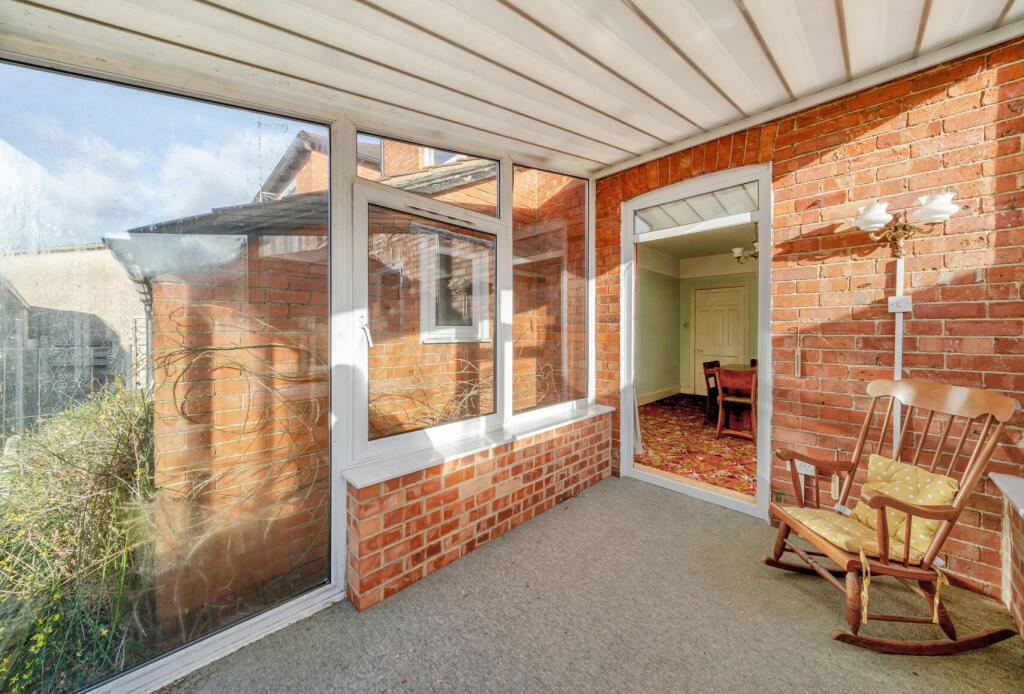 4 bed Semi-Detached