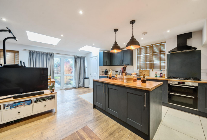 3 bed Semi-Detached
