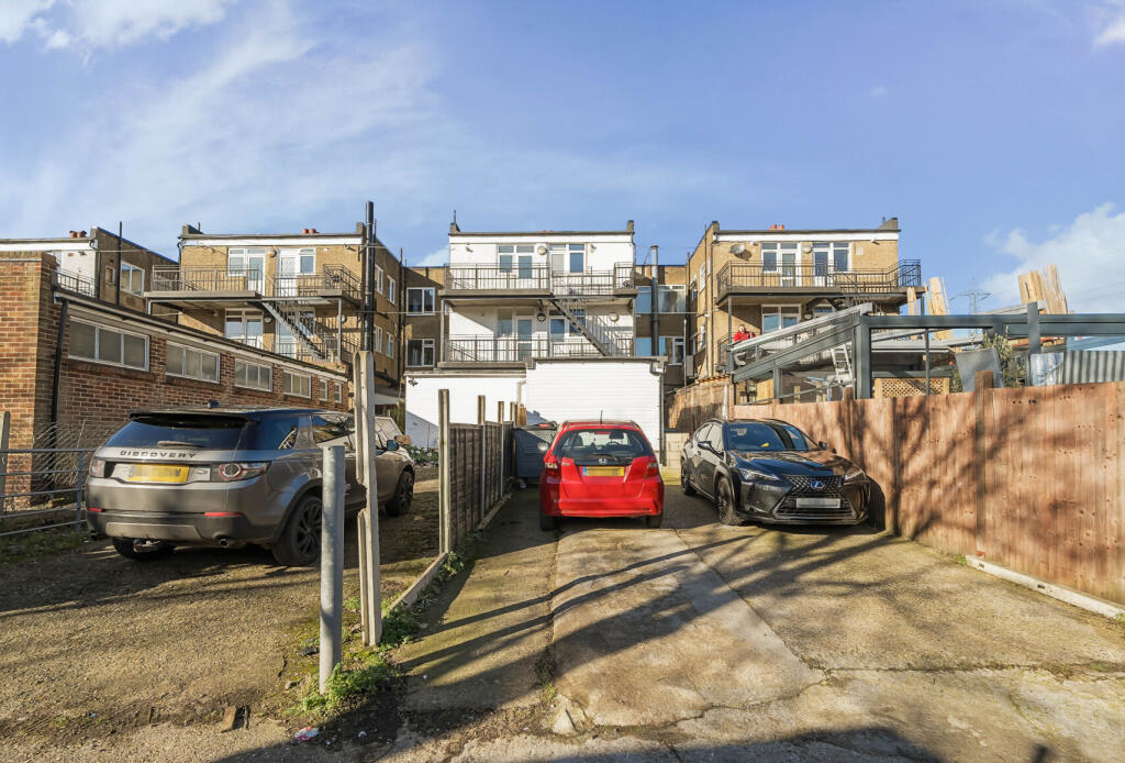 2 bed Apartment