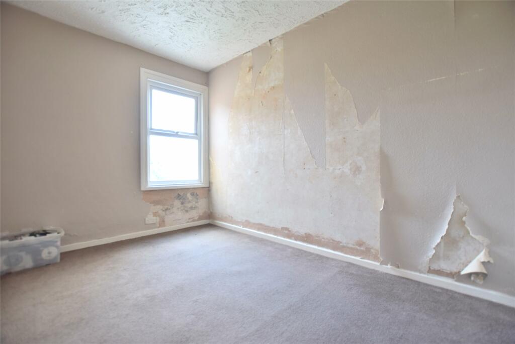2 bed Detached