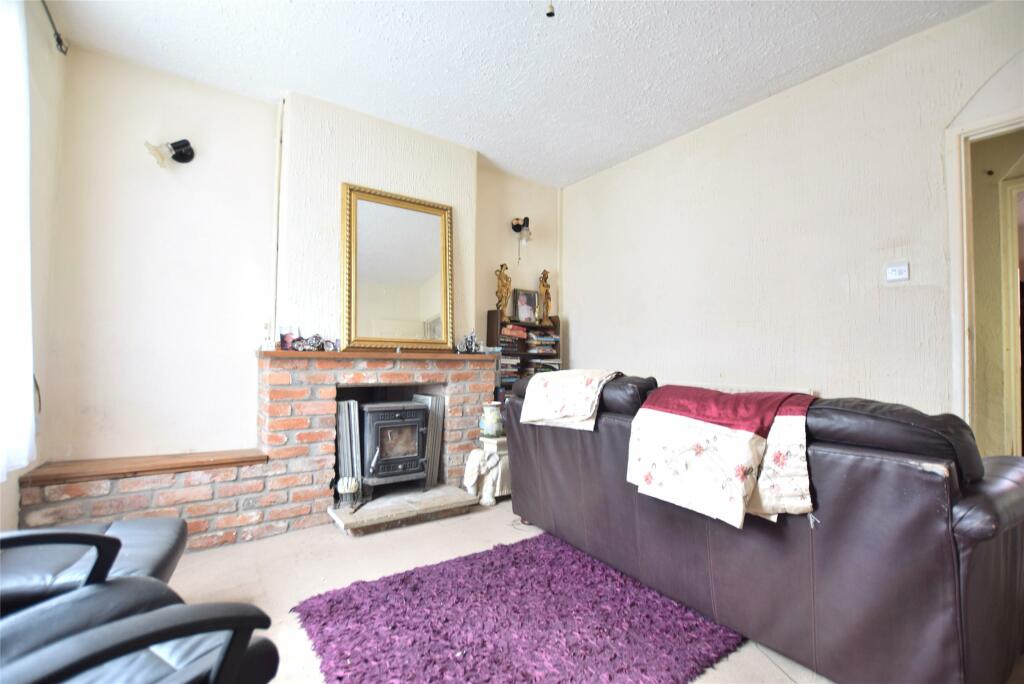 2 bed Detached