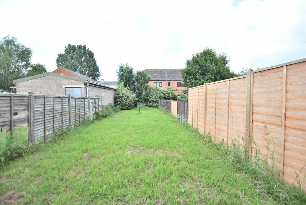 2 bed Detached