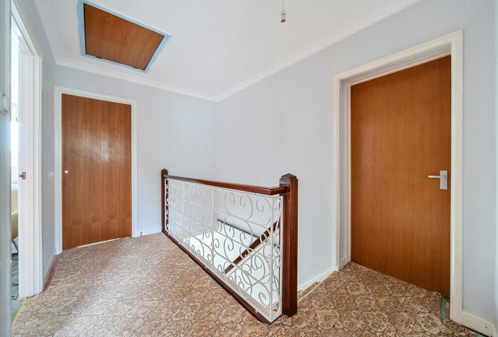 4 bed Semi-Detached