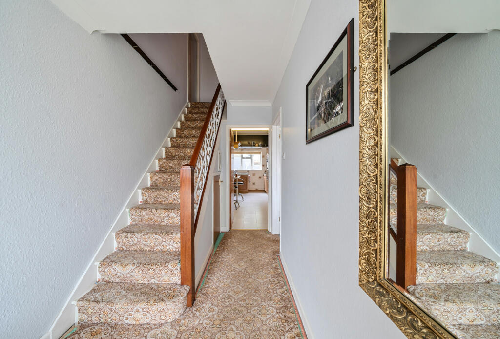 4 bed Semi-Detached
