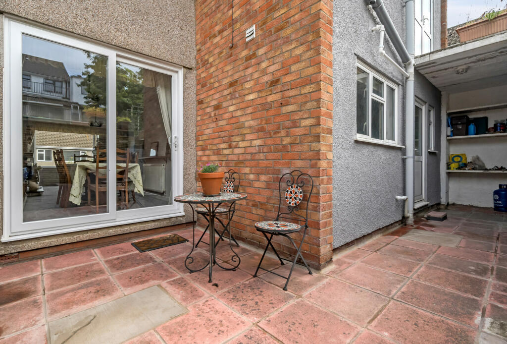 4 bed Semi-Detached