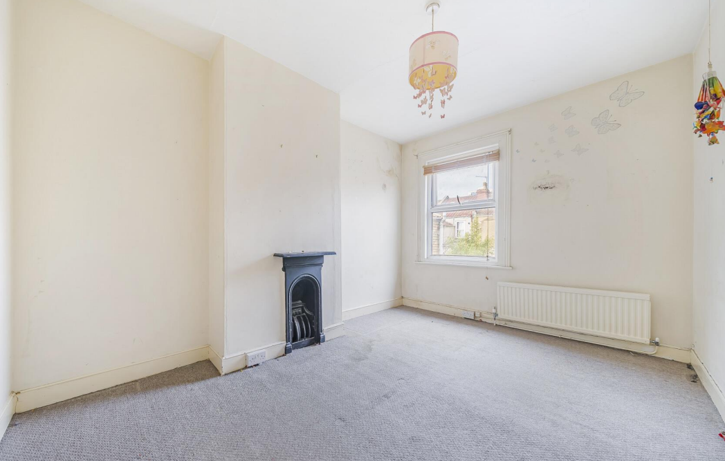 3 bed Terraced
