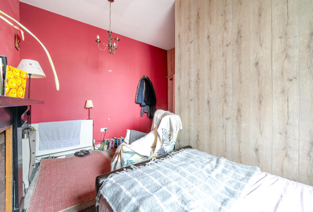 7 bed House Share