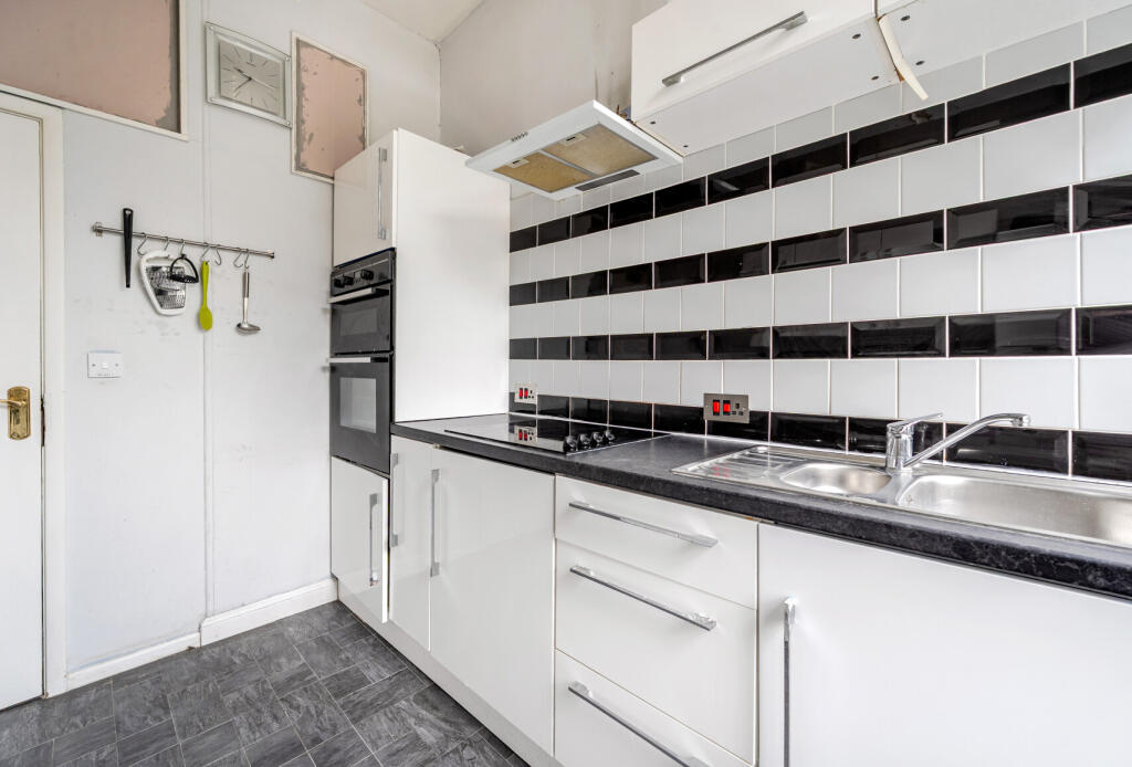 7 bed House Share