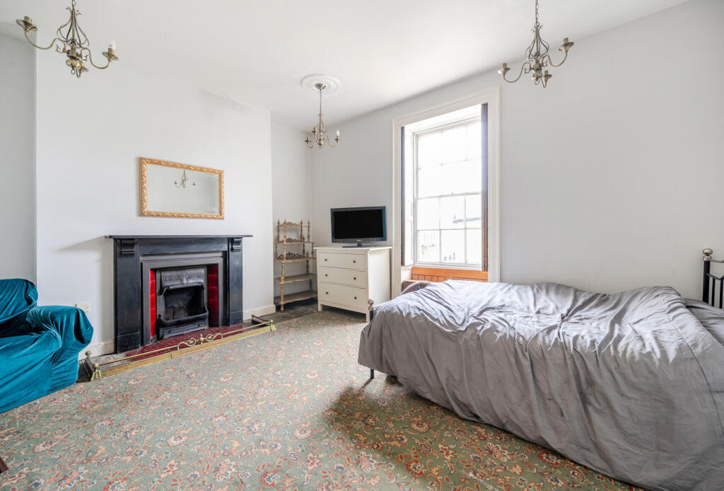 7 bed House Share