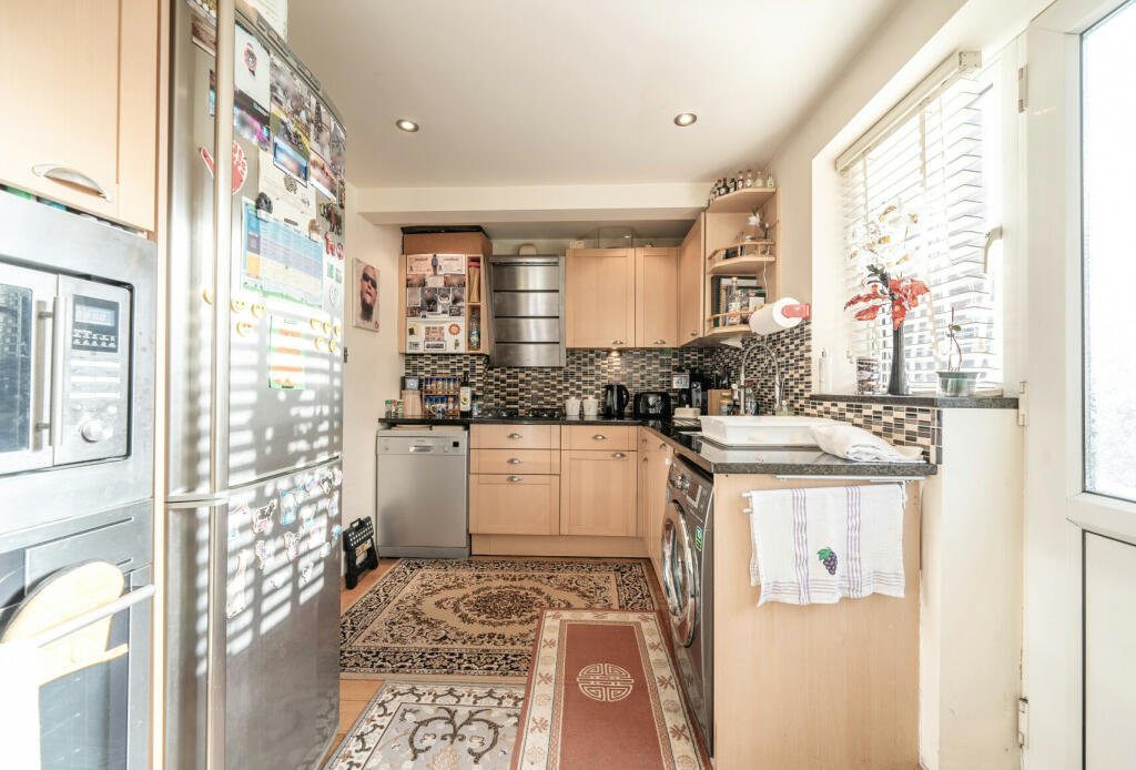 2 bed Semi-Detached