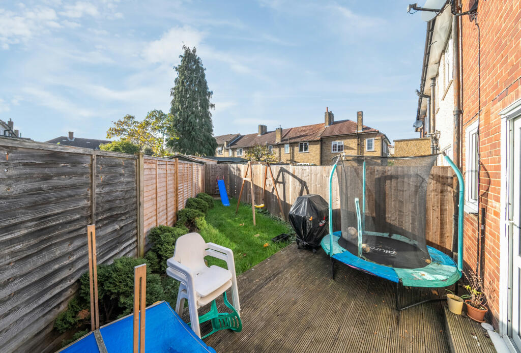 2 bed Semi-Detached