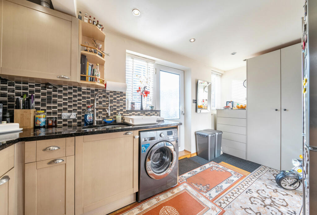 2 bed Semi-Detached