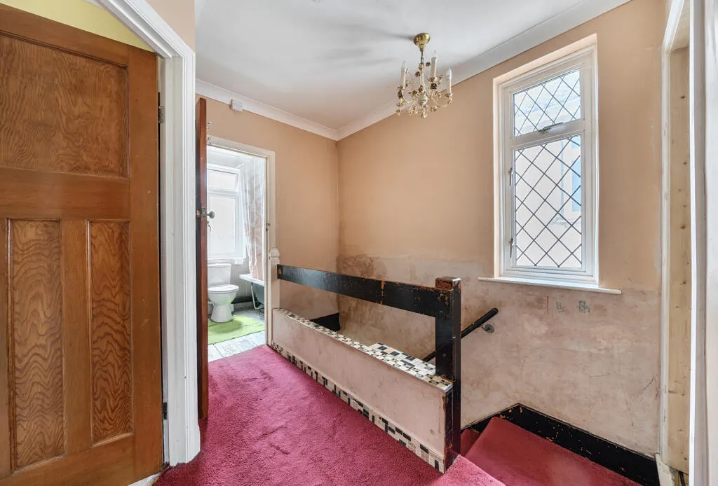 4 bed Semi-Detached