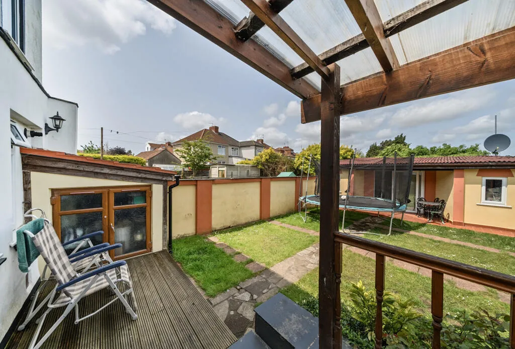 4 bed Semi-Detached