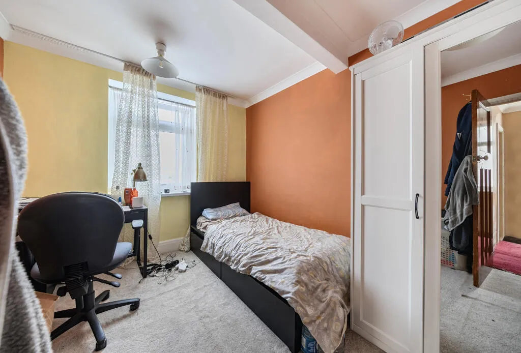 4 bed Semi-Detached