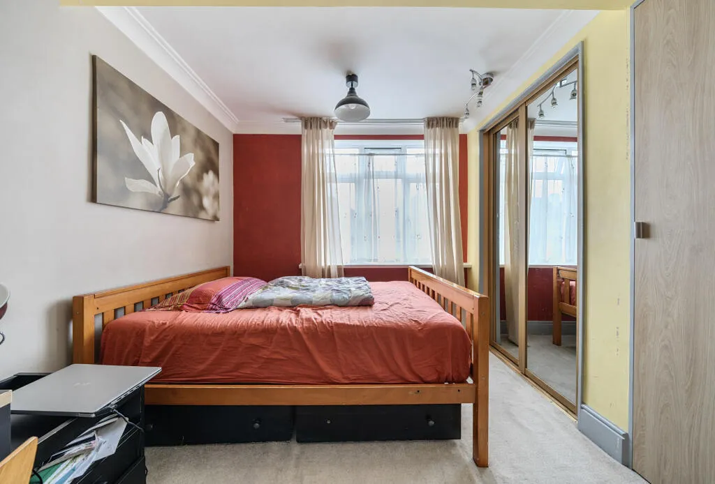 4 bed Semi-Detached