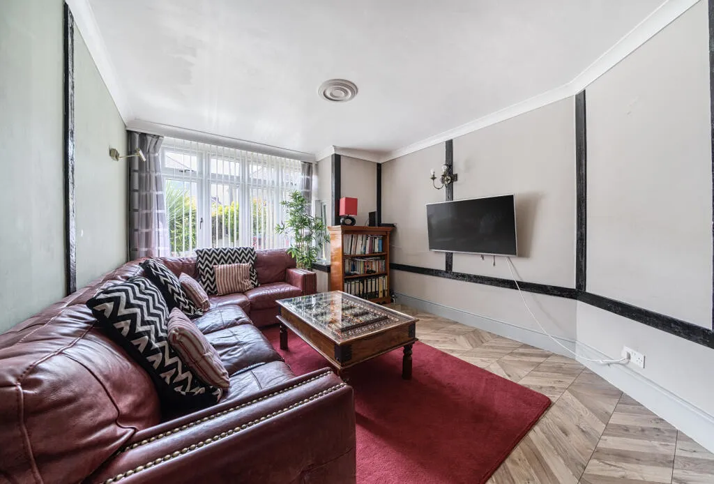 4 bed Semi-Detached