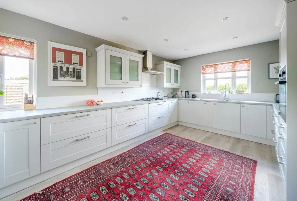 4 bed Detached