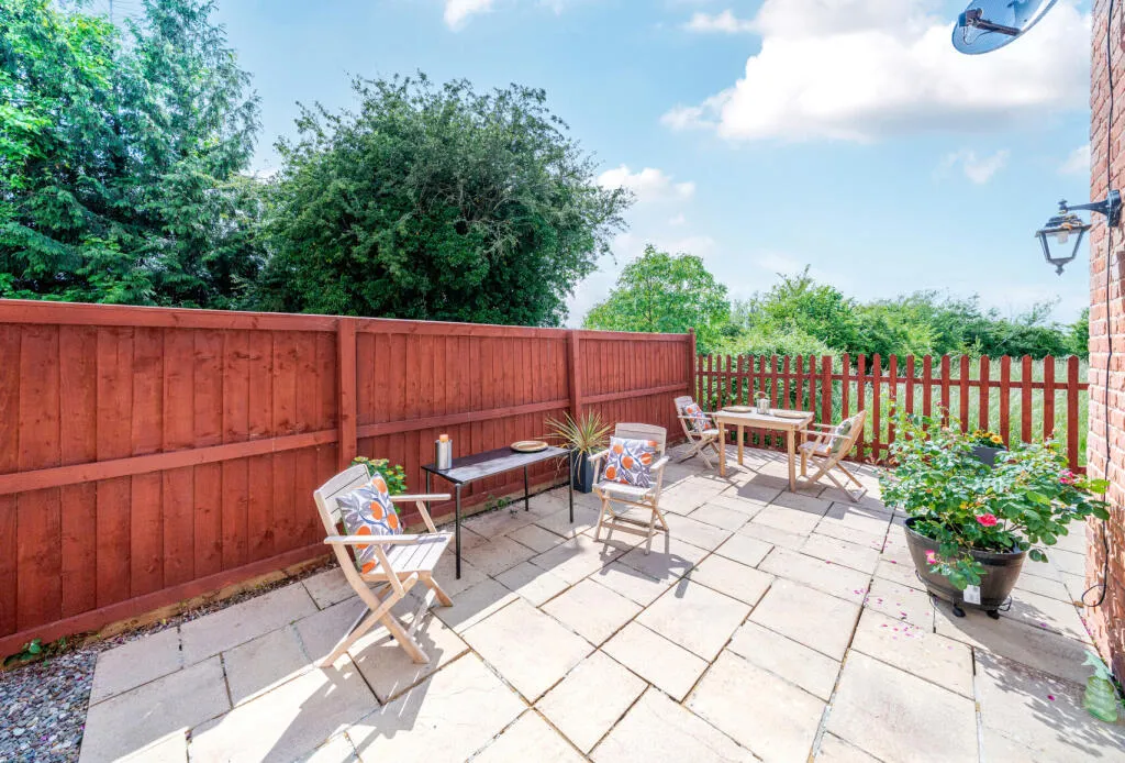 4 bed Detached