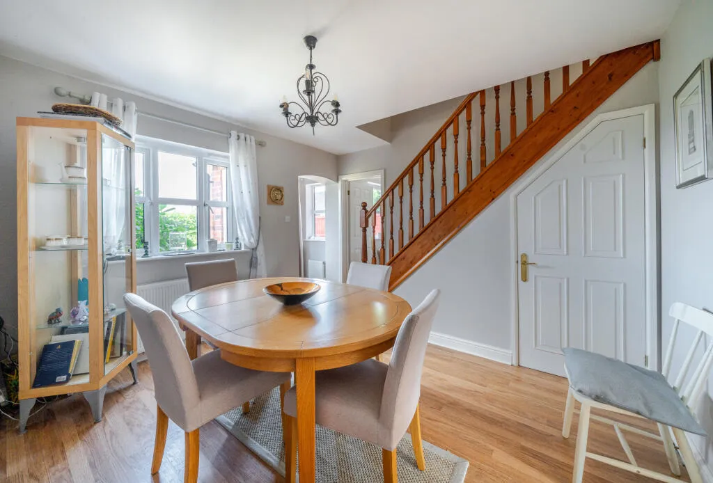 4 bed Detached